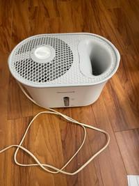Honeywell Cool Mist Humidifier - A must during winter
