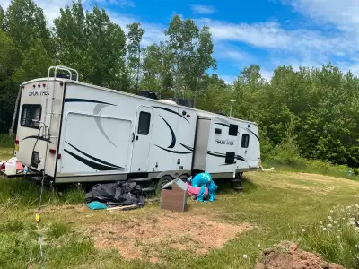 I am selling a 2014 Sport Trek travel trailer, perfect for family adventures and getaways. It's in g...