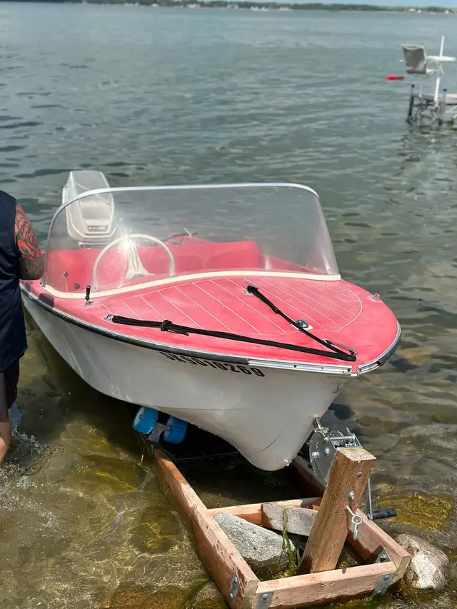 1966 Viking Barracuda in Powerboats & Motorboats in Saskatoon - Image 4