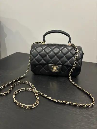 CHANEL Purse NON Authentic , View more