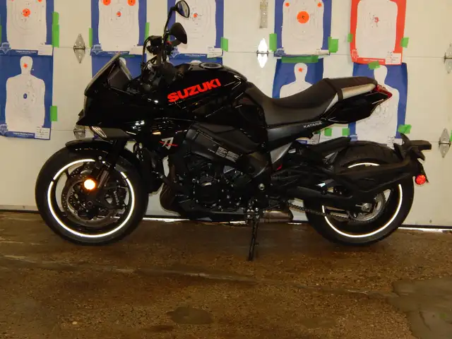 SUZUKI KATANA in Sport Touring in Calgary - Image 3