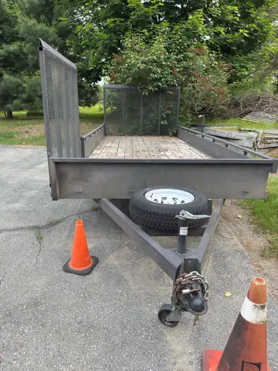 This a tough and very convenient trailer, serious inquiries please