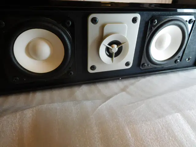 CENTRE YAMAHA in Speakers in Laval / North Shore - Image 2