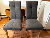 Chaises de salle à manger (2) / Dining chairs (2)