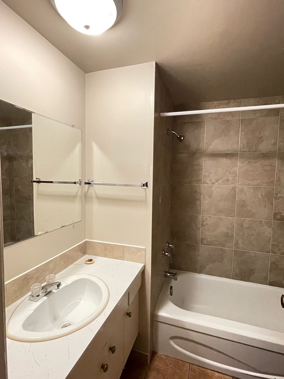 FOR RENT 1 BD apartment - 11916 105 St Edmonton (NAIT area) 4