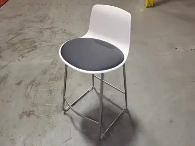 Tabouret de cuisine neuf Lottus de Steelcase, View more