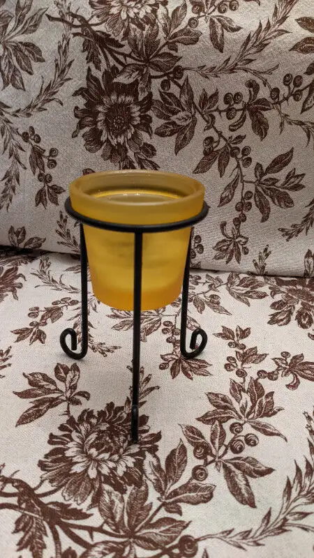 Two Candle Holders on Stands574679980547123201