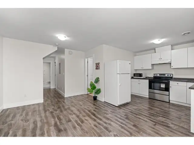 1 bedroom 1 bathroom suite in Clayton 