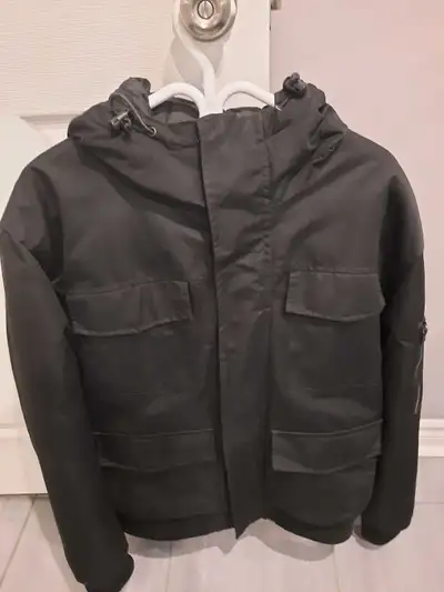 Men's winter jacket size large, View more