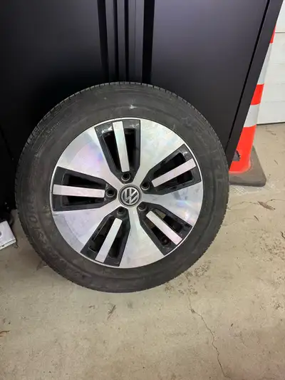 Less than 10,000km on these newer 16 inch aerodynamic 5x112 wheels on Ecopia low rolling resistance...