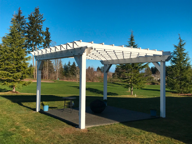 Deck/Pergola/Arbor/and Quality Small Construction Projects in Decks & Fences in Comox / Courtenay / Cumberland - Image 2