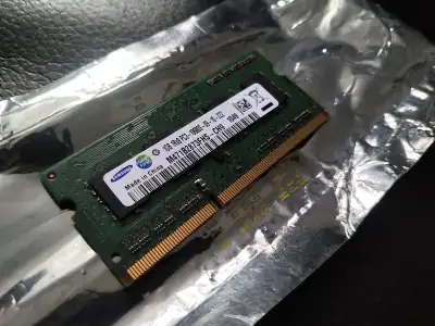 Samsung 1GB PC3-10600S-09-10 -ZZZ SODIMM M471B2873FHS-CH9 RAM, View more