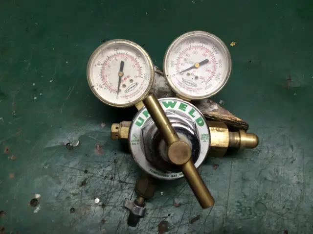 Uniweld Oxygen Regulator in Other in Oakville / Halton Region - Image 2