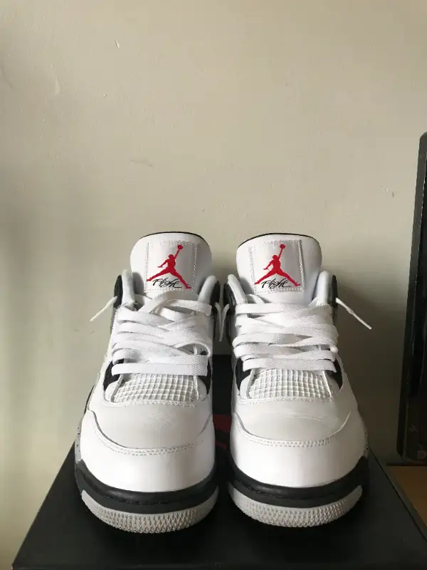 Air Jordan 4 White Cement 2016 size 10.5 in Men's Shoes in City of Toronto - Image 3