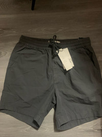 Men’s Sz M, New With Tags Zara Shorts, 10$ 