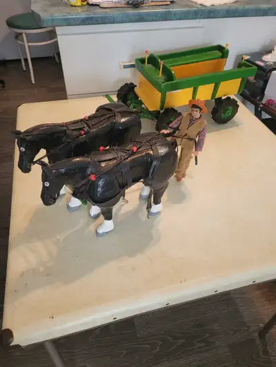 chevaux miniatures en bois, View more