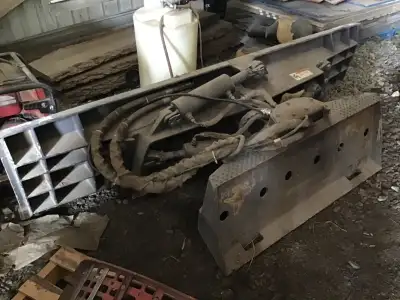 8 foot dozer blade in excellent condition.