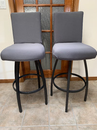 4 Solid 31 " Height Bar Stools