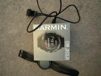 This dive watch is in amazing shape. There are no scratches on the crystal. It does have the air int...
