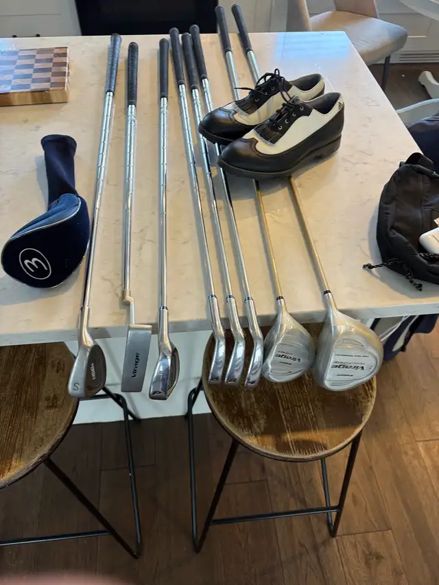 women’s right handed golf setup  in Golf in Guelph - Image 2
