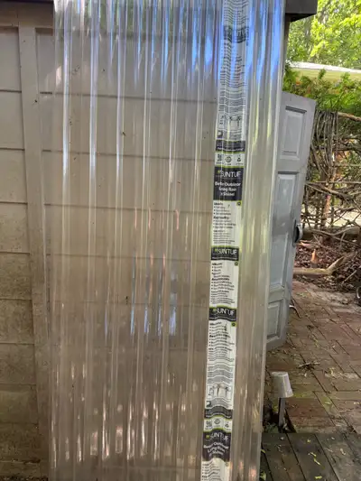 I am selling new Suntuf polycarbonate panels, perfect for patios, garden sheds, or skylights. These...