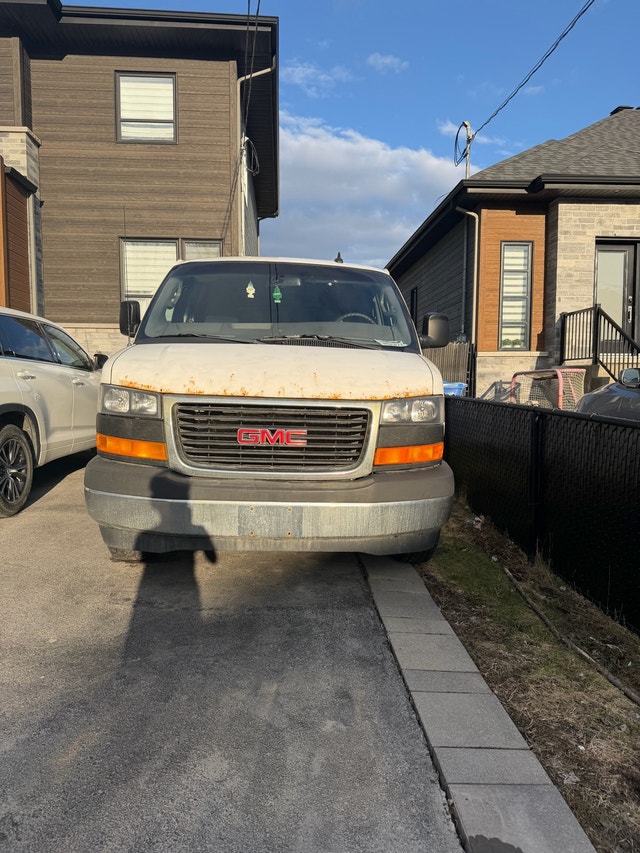 2018 2500 GMC Savana — photo 2