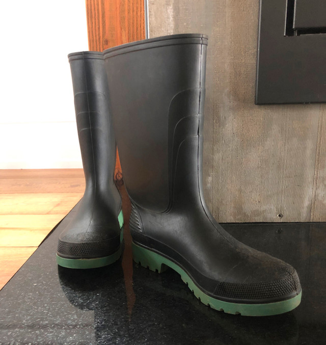 Bottes de pluie pour homme grandeur 9 dans Chaussures pour hommes  à Shawinigan - Image 3