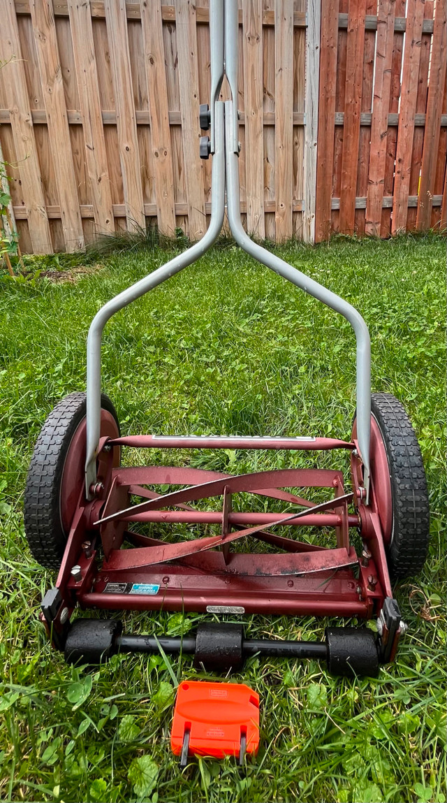 American Lawn Mower 1304-14 in Lawnmowers & Leaf Blowers in Cornwall