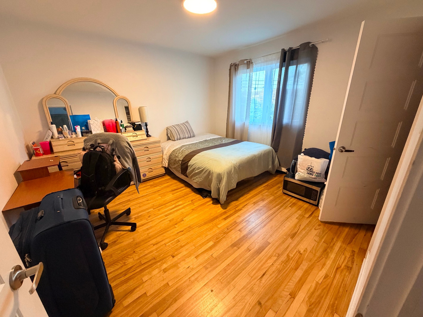 Grande chambre meublée à louer — photo 2