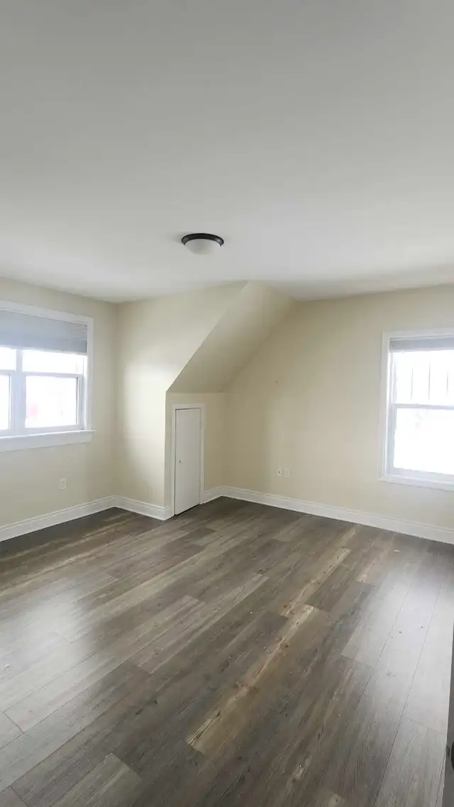 downtown 3 bed and 1 bed apartment in Long Term Rentals in Charlottetown - Image 10