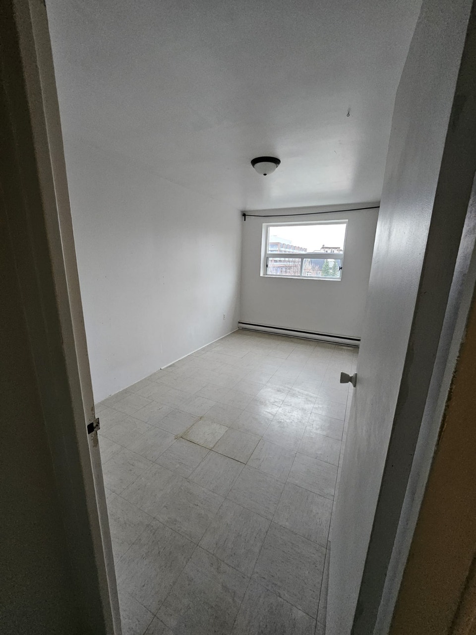 Apartment for Rent in Port Credit – Prime Location 3
