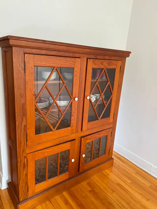 Armoire antiquité | Dressers & Wardrobes | Laval / North Shore | Free ...