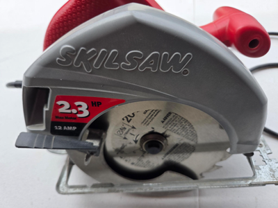 SKILSAW 7¼” corded circular saw in fair condition. 12 amp circular saw with 2.3 max HP motor. Good f...