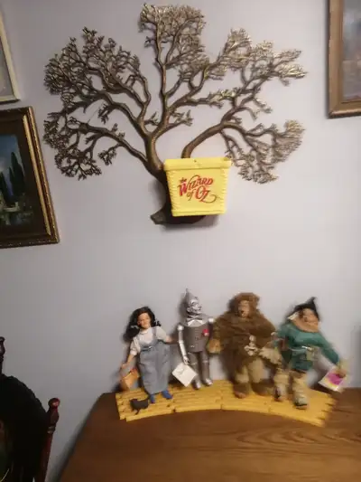 1987 Wizard of Oz Set on Yellow Brick Rd. By Presents, View more
