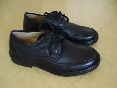 chaussure orthopédique, View more