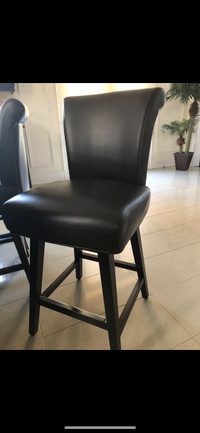 Leather high chair 
