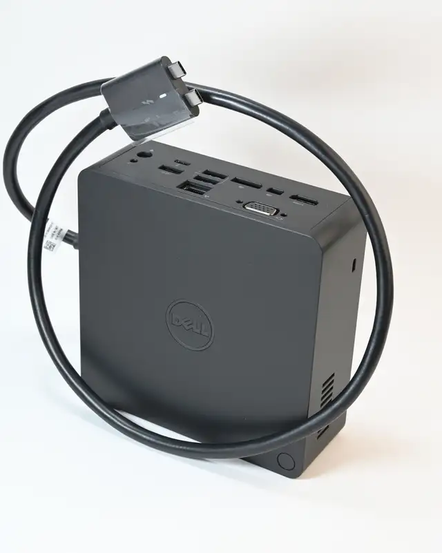 Dell K16A001 TB18DC HDMI USB-C Laptop Docking Station Dock Only in Laptop Accessories in City of Toronto - Image 10