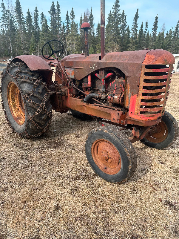 Massey Harris GS44 Tractor in Farming Equipment in Thunder Bay