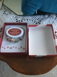 Special Mom Charm Bracelet 