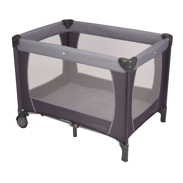 EVENFLO BABY PLAYPEN - PORTABLE in Playpens, Swings & Saucers in City of Toronto