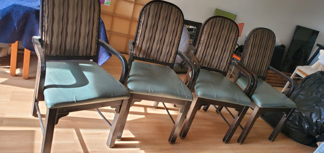6 wooden vintage chairs  in Chairs & Recliners in Regina