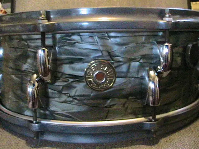 GRETSCH-1940's Louie Belson's Endorsers Snare Drum*W/Offset Lugs in Drums & Percussion in Windsor Region - Image 6