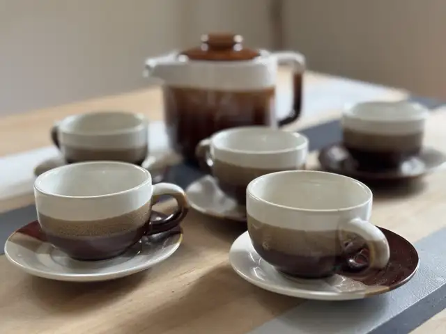 Ensemble thé / café - Tea / Coffee Set in Kitchen & Dining Wares in Longueuil / South Shore - Image 3