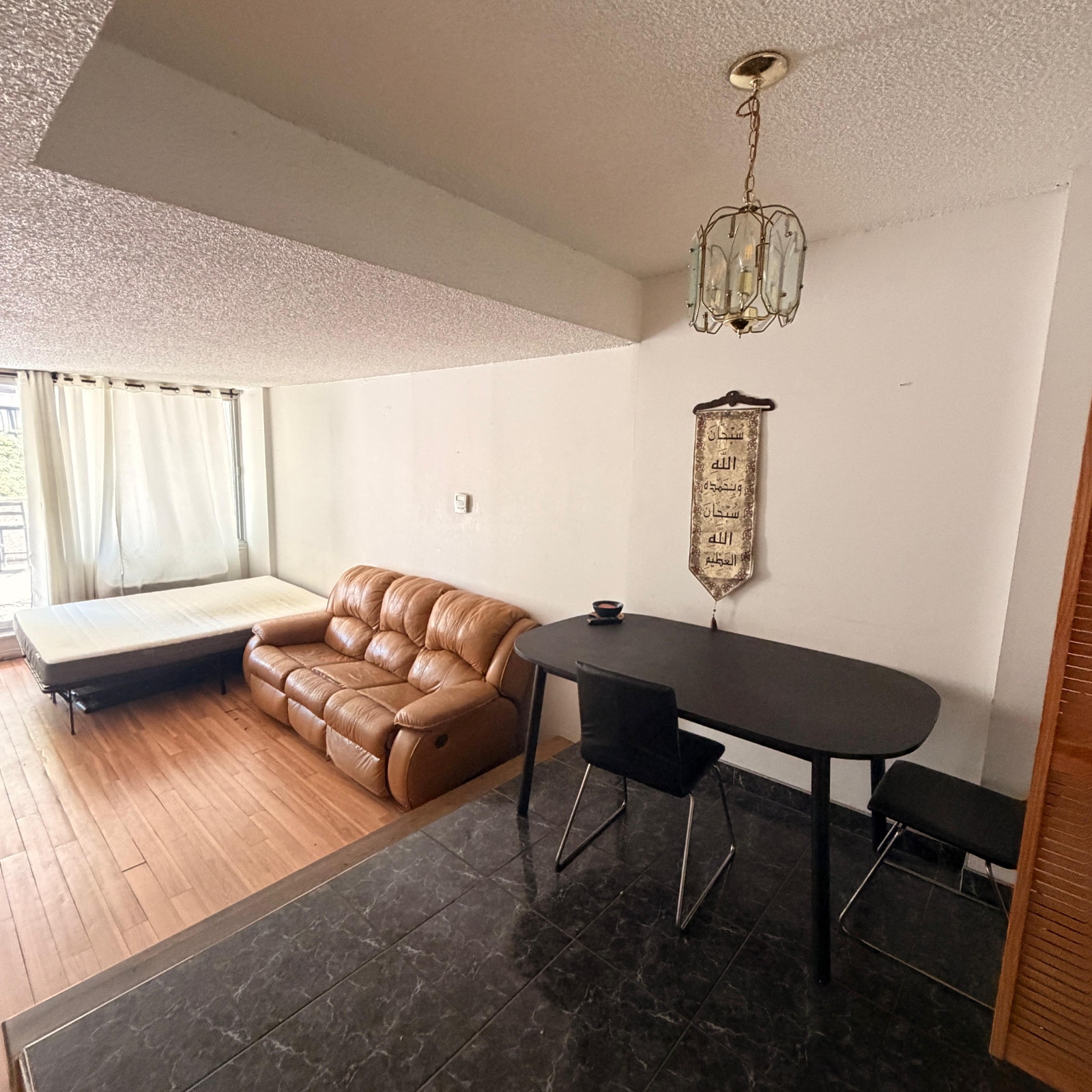 Furnished Studio for Rent - Prime Downtown Montreal — photo 1