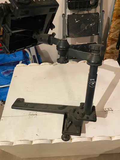 GMC/ Chevrolet 2018+ laptop stand, View more