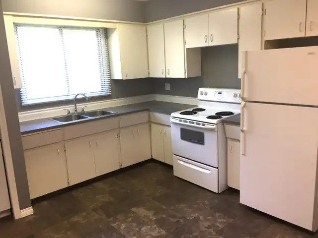 Eastside/South Nutana-Excellent quiet location Family or Couple