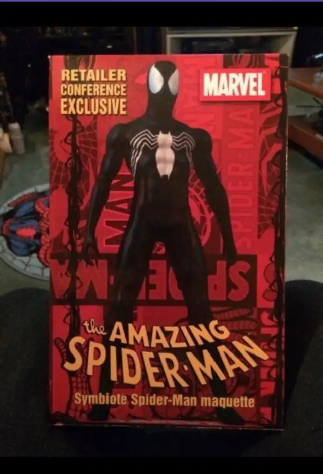 Symbiote Spider-Man Maquette in Arts & Collectibles in London - Image 2