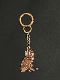 OVO key chain: Gold (new in bag)