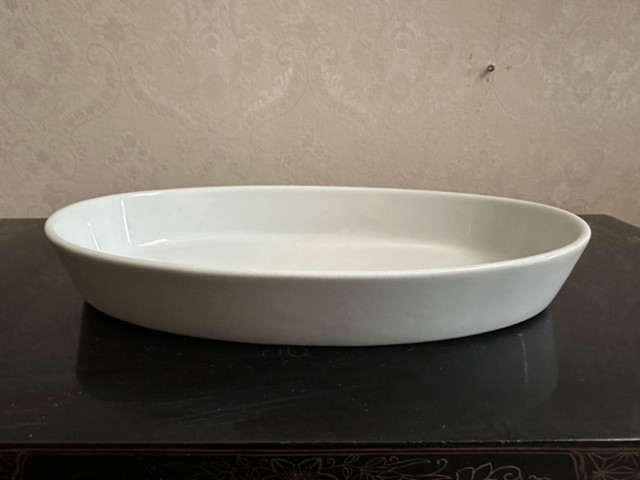 Vtg Tradition CNP France Porcelain Oval Baker Baking Dish in Kitchen & Dining Wares in Winnipeg - Image 4