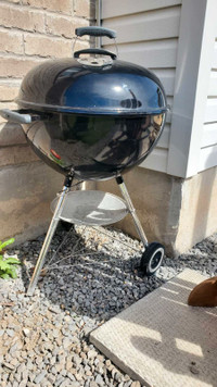 22"Weber charcoal grill [MOVE OUT SALE]